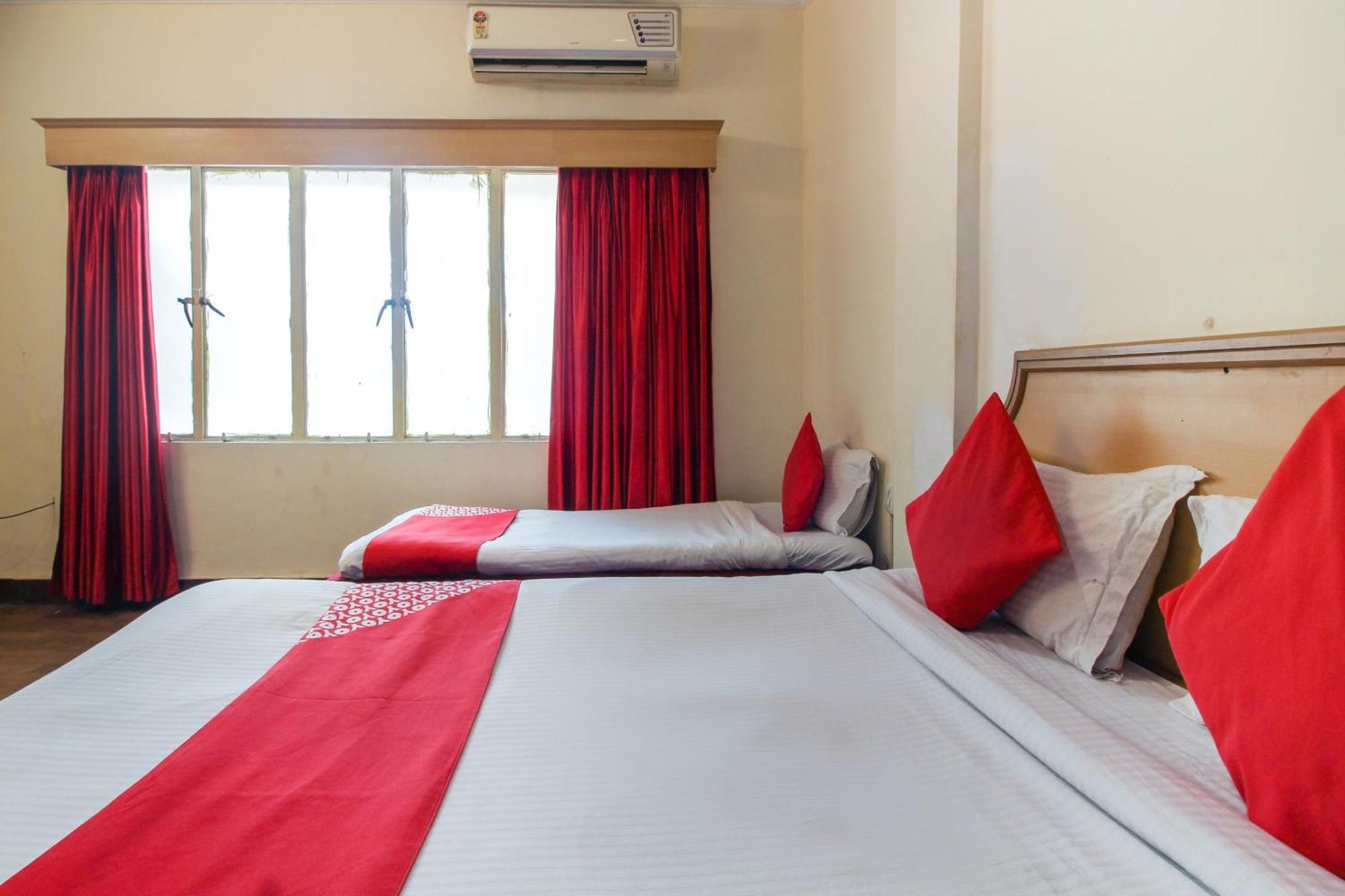 Hotel O Luxury Villas Near Begumpet Airport Hyderabad Exterior foto